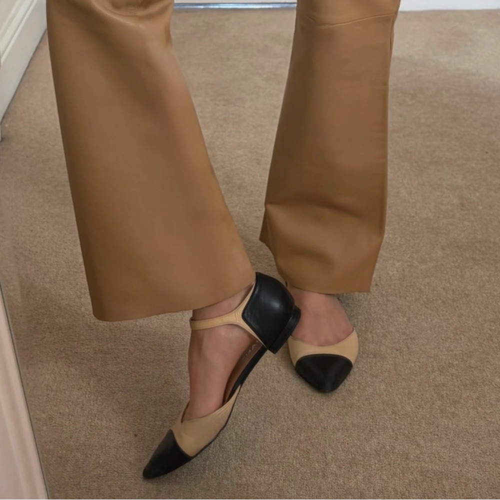 Chanel Two-Tone Beige and Black Pointed Toe Slingback Flats - Picture 3 of 15